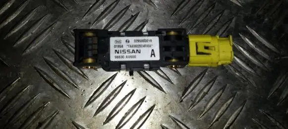 Nissan Primera Airbag deployment crash/impact sensor 98830AV600