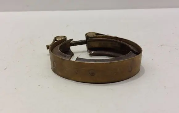 Volkswagen PASSAT B8 Muffler pipe connector clamp 