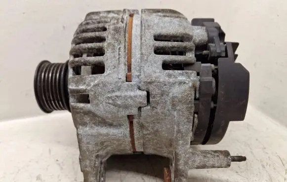Seat Ibiza II (6k) Generator/alternator 037903025M BR14H0 0124325013