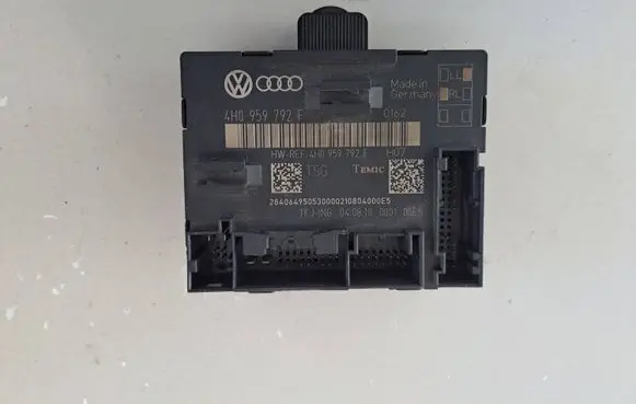 Volkswagen Touareg II Door control unit/module 4H0959792F