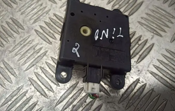 Nissan Almera Tino A/C air flow flap actuator/motor 3C27030850