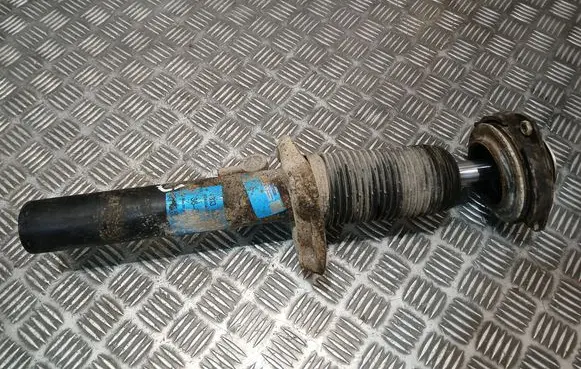Volkswagen PASSAT B6 Front shock absorber/damper