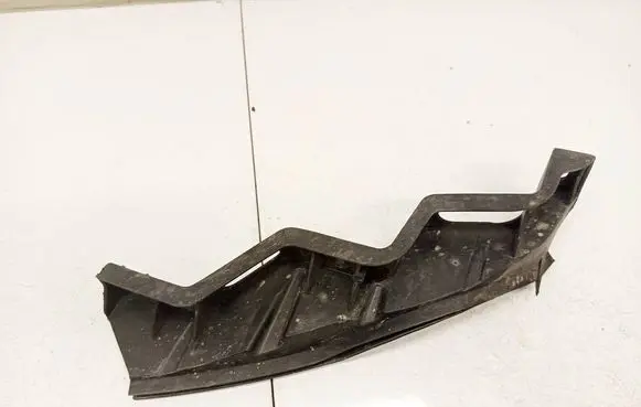Volkswagen PASSAT B6 Front bumper mounting bracket 3C0807890