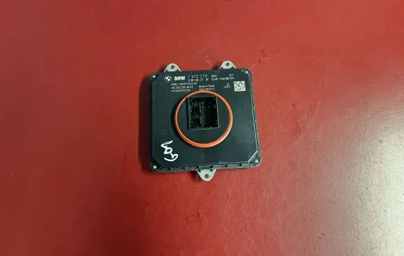 BMW X3 G01 LED ballast control module 7472770