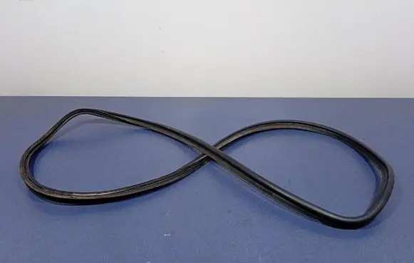 Lexus GS 300 350 430 450H Trunk rubber seal (body) 