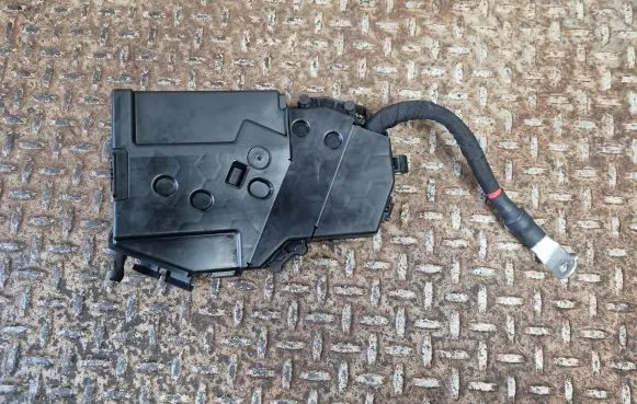 Mercedes-Benz A W177 Fuse module A1775404107
