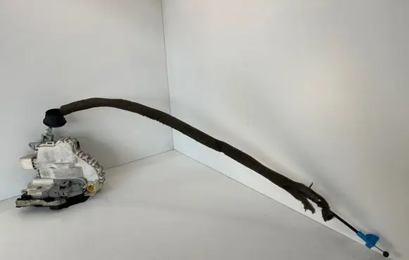 Audi A1 Front door lock 8J1837015C
