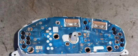 Mitsubishi Colt Speedometer (instrument cluster) 207350