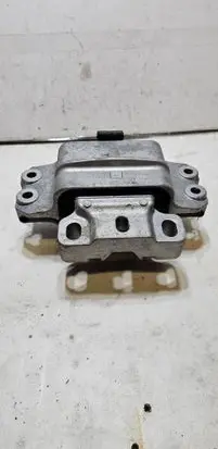 Volkswagen Touran I Engine mount bracket 1K0199555