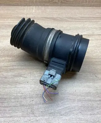 Peugeot 207 Mass air flow meter 9632215280 5WK9628 Used