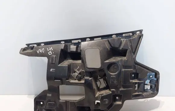 Volvo V40 Front bumper mounting bracket 31425001