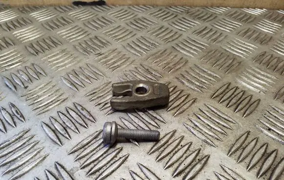 Fuel Injector clamp holder