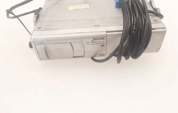 Mazda 626 CD/DVD changer 22RC02750B 4829419 902231027501