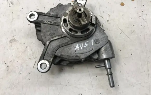 Toyota Avensis T250 Vacuum pump 293000R010