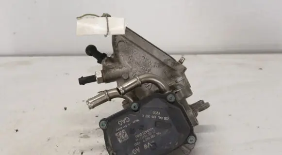 Volkswagen Golf VII Throttle valve 04L128063P 04L128059K