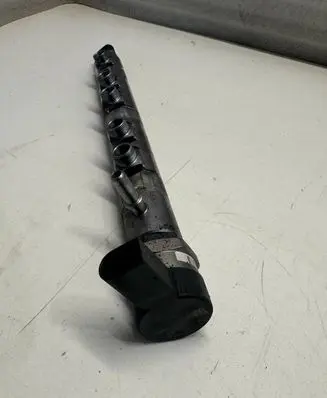 BMW X1 E84 Fuel main line pipe 0281002738 32488561 0445214182