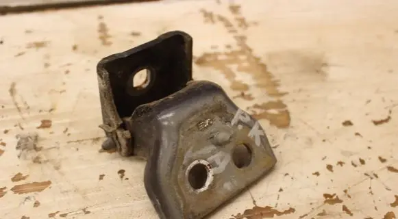 Peugeot 508 Front door lower hinge 