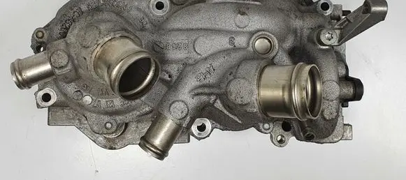 Volkswagen Golf VII Water pump 05E