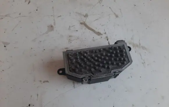Audi TT TTS Mk2 Heater blower fan relay 3C0907521D