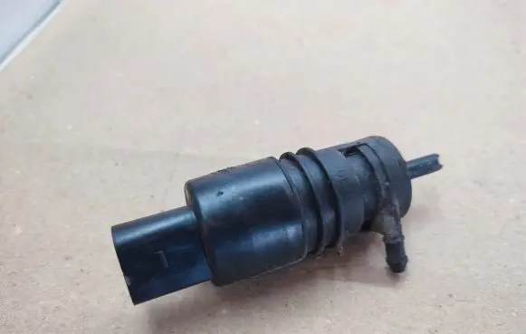 BMW 5 GT F07 Windscreen/windshield washer pump 6934160