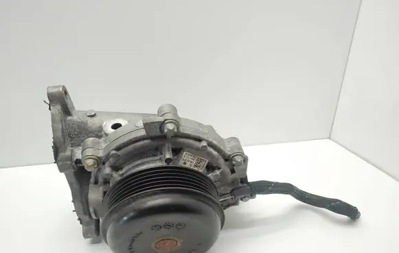 Mercedes-Benz E W213 Water pump A6542010010 A6542000001
