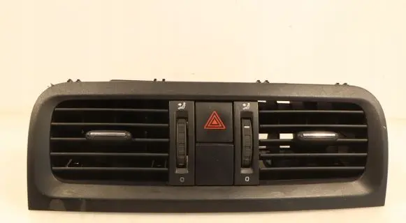 Skoda Fabia Mk2 (5J) Dashboard air vent grill cover trim 5J0820951