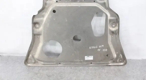 BMW X6 M Engine splash shield/under tray 6788727 31106788727