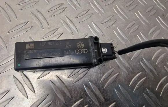 Audi A8 S8 D3 4E Tire pressure sensor 4E0907277