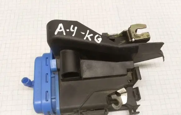 Audi A4 S4 B5 8D Rear door lock 8D0839016A 4D0185A