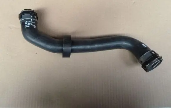 Engine coolant pipe/hose