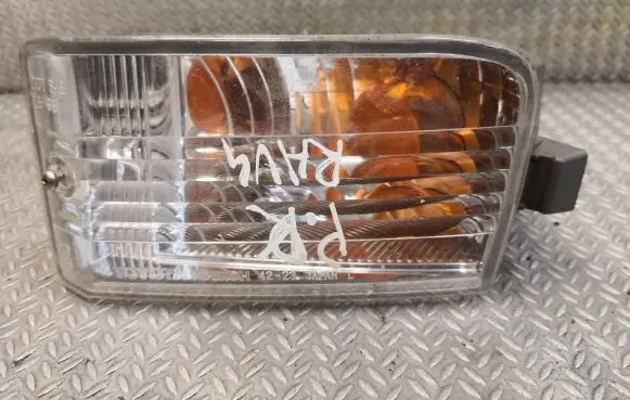 Toyota RAV 4 (XA20) Front indicator light