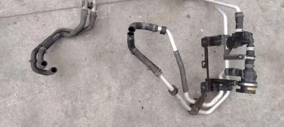 Porsche Cayenne (92A) Engine coolant pipe/hose 