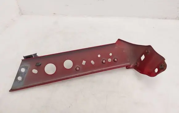 Fender mounting bracket