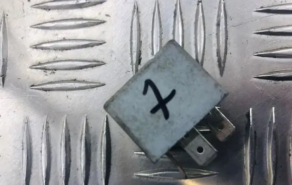 Audi A8 S8 D3 4E Other relay 141951253