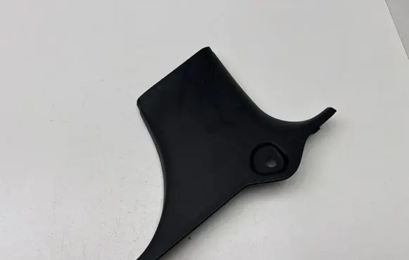 (B) pillar trim (bottom)