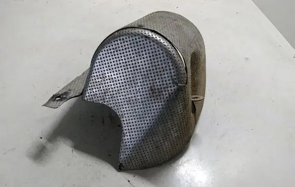 Opel Vectra B Heat shield in engine bay 