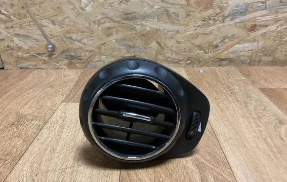 Alfa Romeo 147 Dashboard side air vent grill/cover trim 