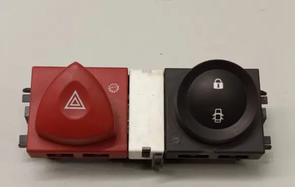 Renault Megane II A set of switches 8200095493 8200109723 8200107808