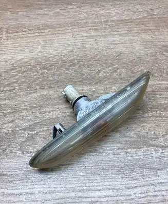 BMW 5 E60 E61 Front fender indicator light 6923920