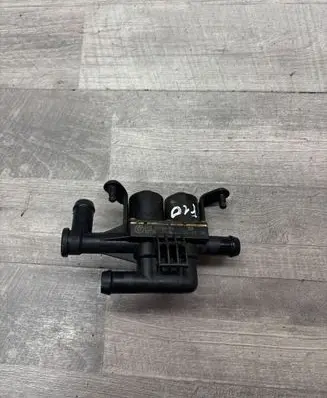BMW 5 F10 F11 Coolant heater control valve 9119164 1147412200 911916