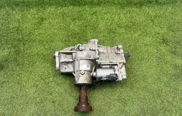 Ford Kuga III Gearbox transfer box case K2GP7G360CE LX677L486AF