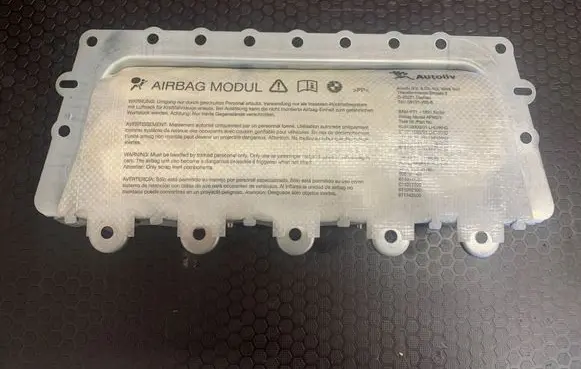 BMW 7 F01 F02 F03 F04 Passenger airbag 39911215203 08B3311A0500 608739300A