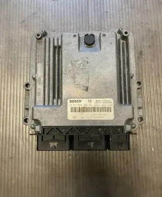 Renault Captur Engine control unit/module 0281030899 237104376R 237104627R