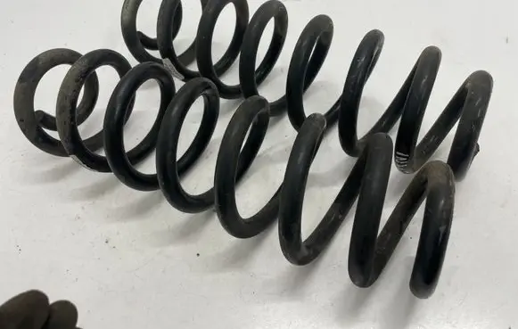 Opel Insignia B Rear coil spring
