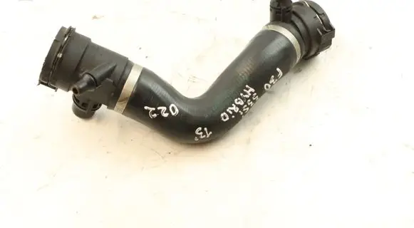 Coolant pipe/hose