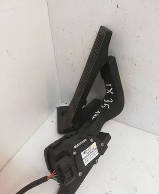 Hyundai ix35 Accelerator throttle pedal 0845A2S100
