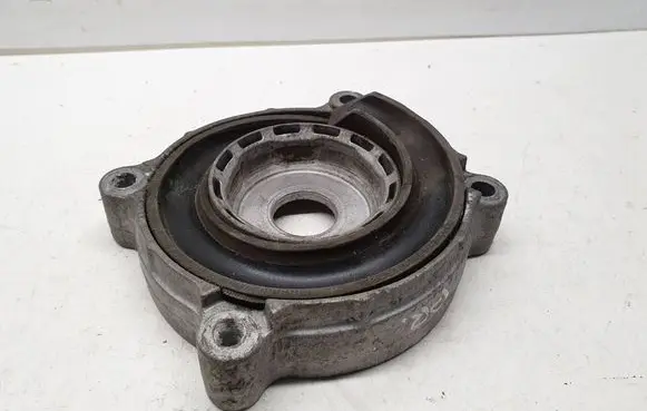 Volkswagen Touareg I Front coil spring rubber mount 