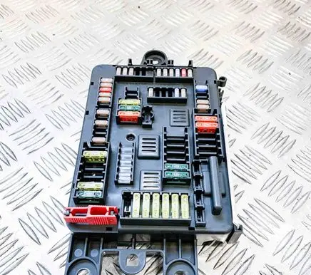 BMW 3 F30 F35 F31 Fuse box set 9261111