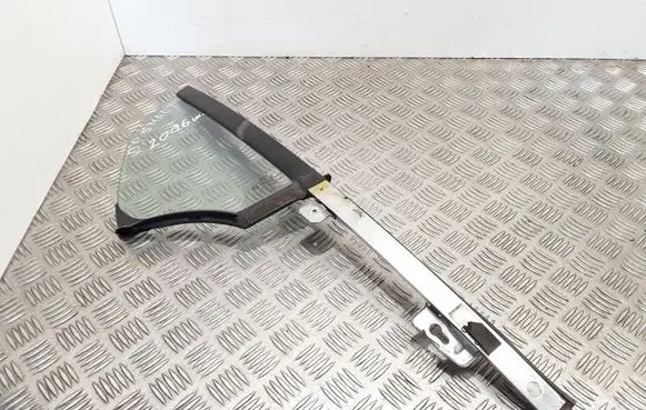 Smart ForTwo I Front vent window/glass (coupe) 