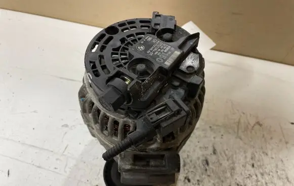 BMW 3 E46 Generator/alternator 0124525045 752138401 7521490203